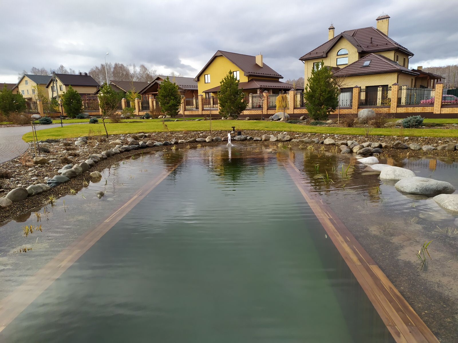 Плавательный водоём в Челябинске