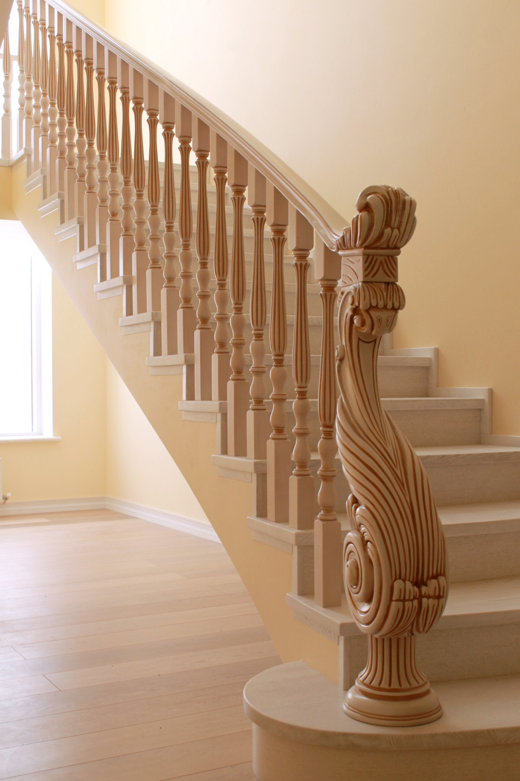 Лестница с прямыми маршами и поворотной площадкой