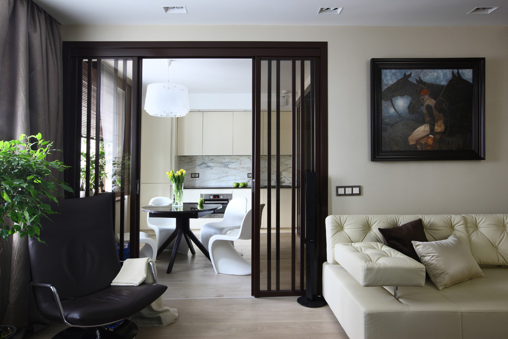 Houzz тур: Мужской интерьер, вдохновленный абстрактной живописью