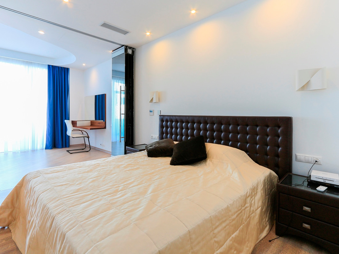 Больше дневного света.