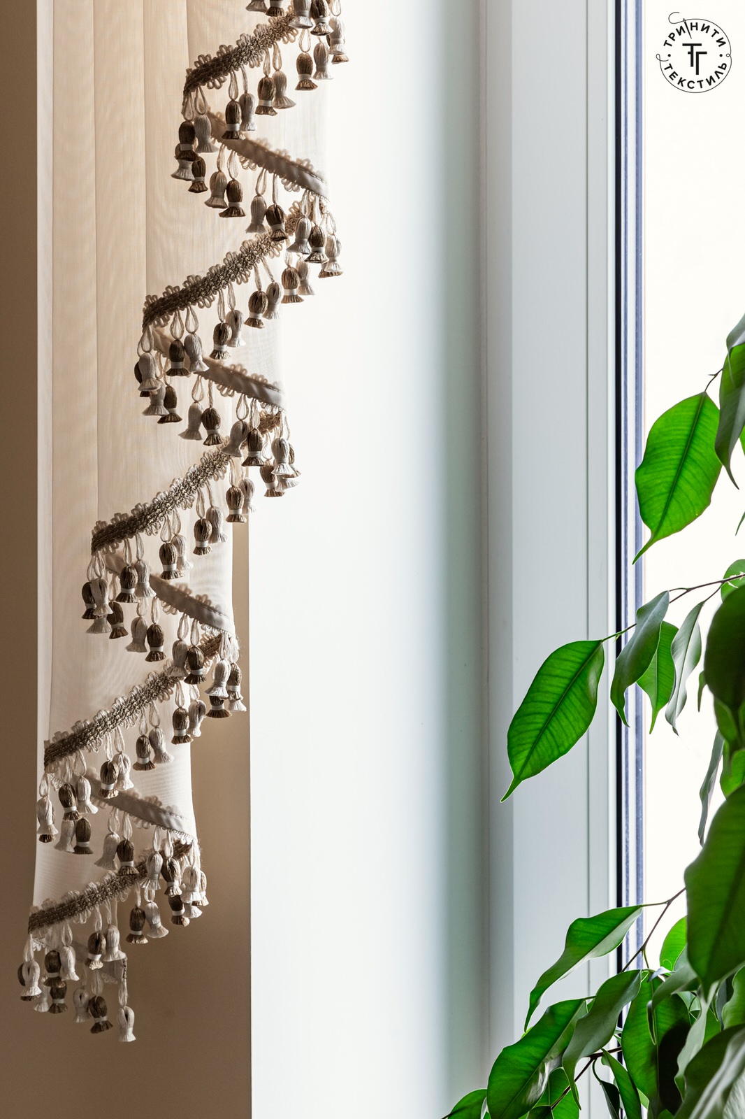 Уютное текстильное оформление загородного дома