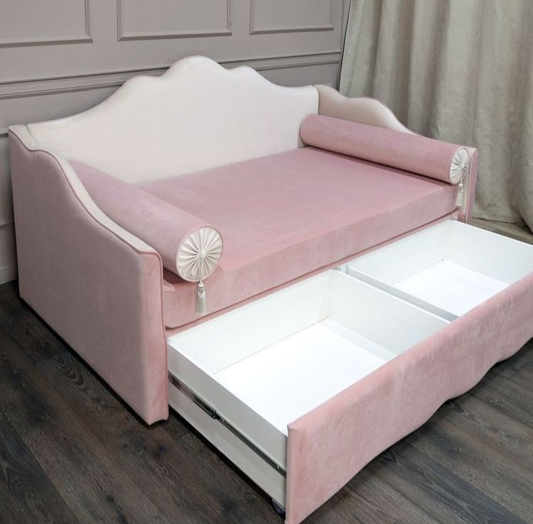 Мягкая детская  кровать