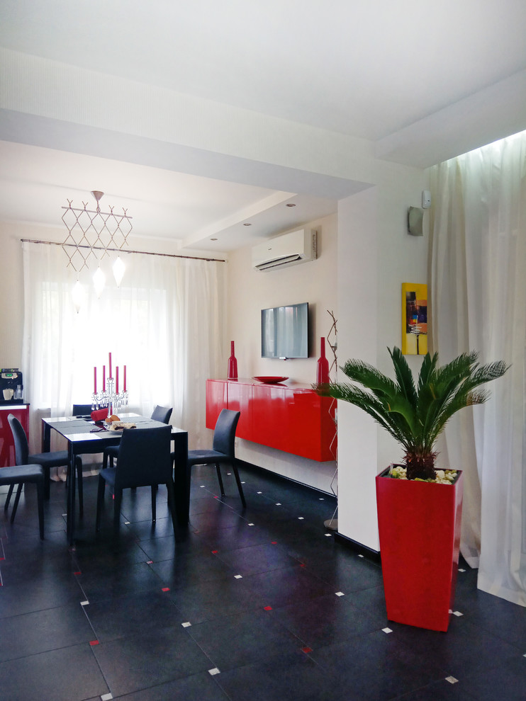 Обложка проекта: confident red