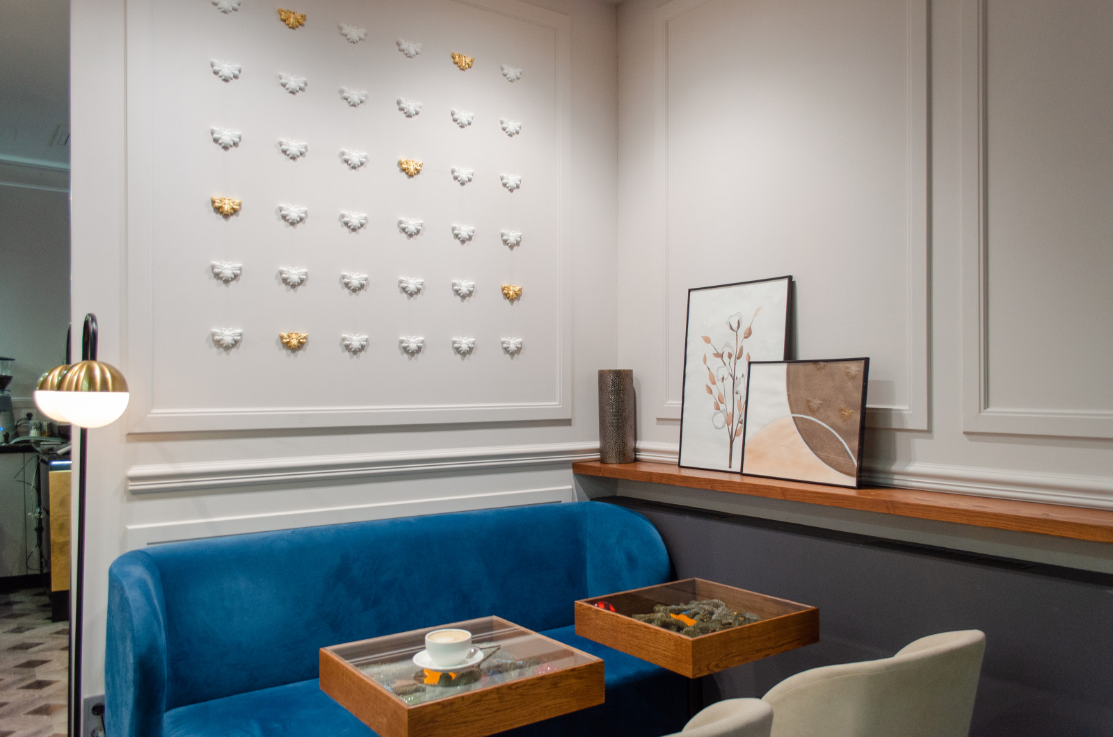 Гипсовые молдинги и декор для стен