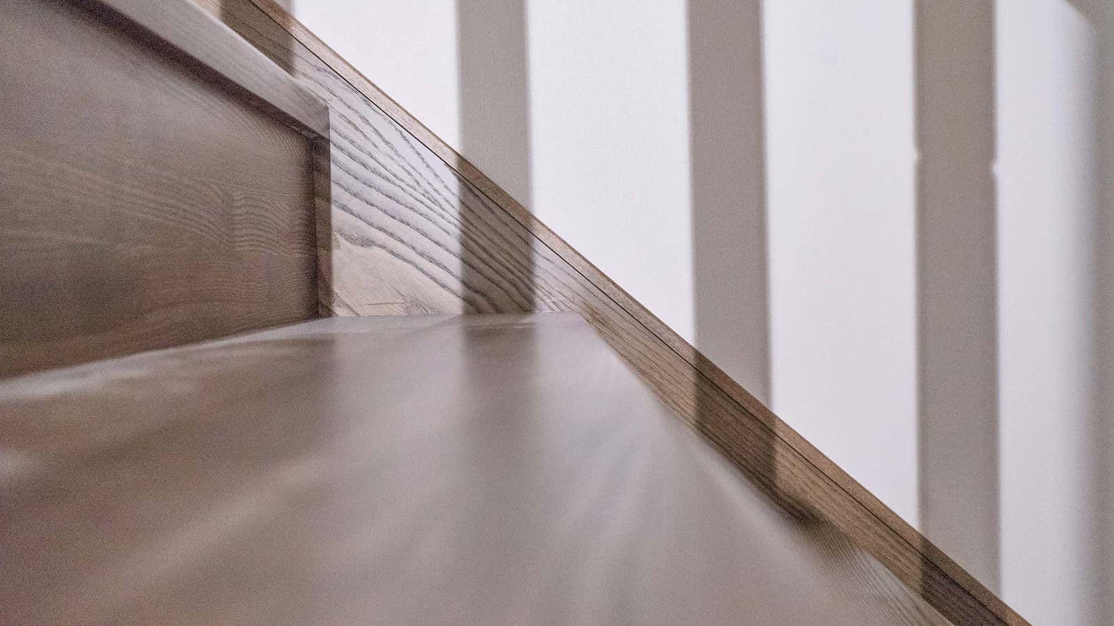 Проект 1 - Отделка бетонной лестницы массивом ясеня в частном доме в Москвее