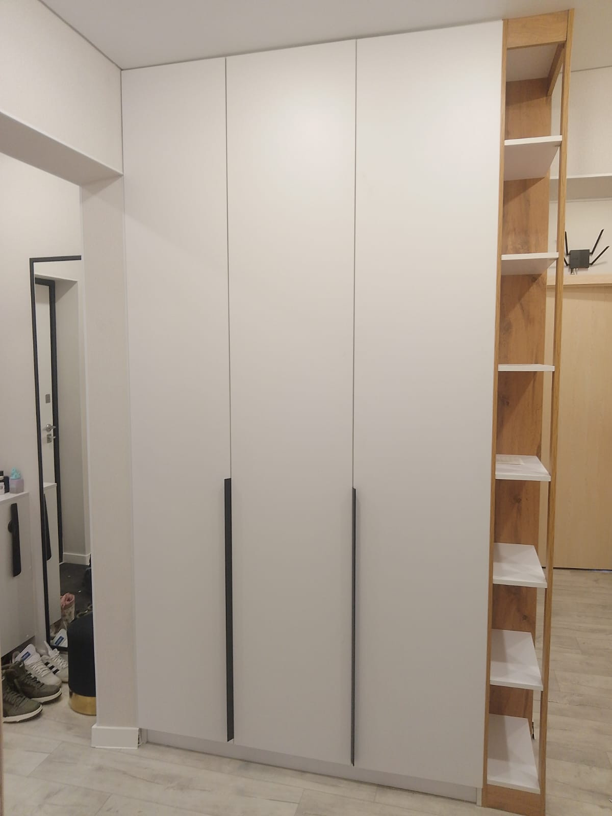 Обложка проекта: Шкаф распашной