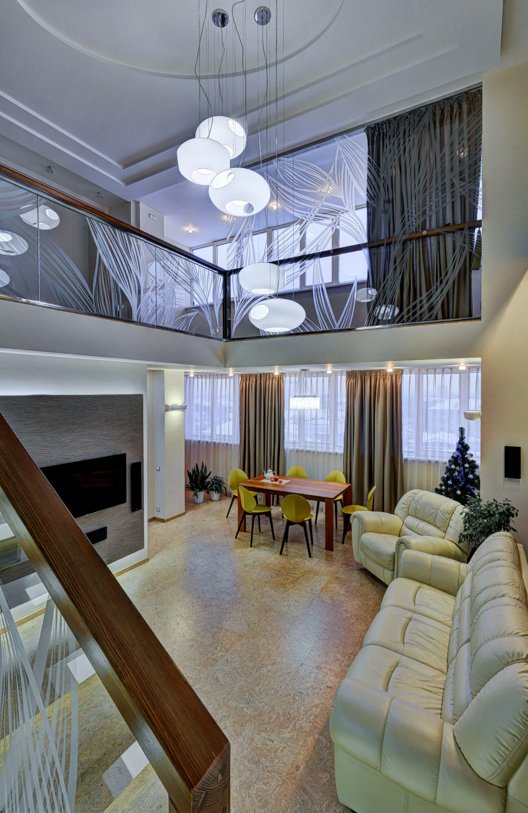 Высоко над городом