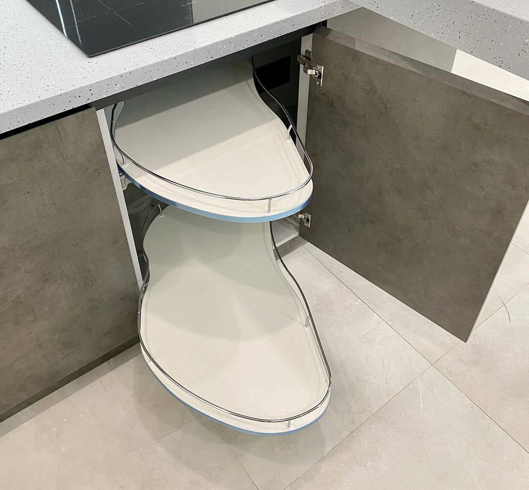 Небольшая красивая кухня на заказ