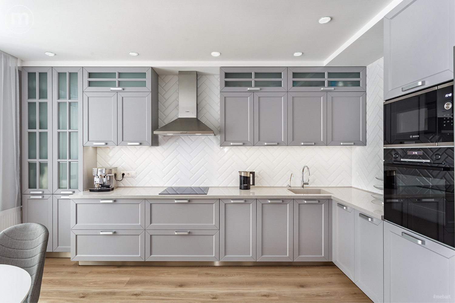 Серая кухня в класике