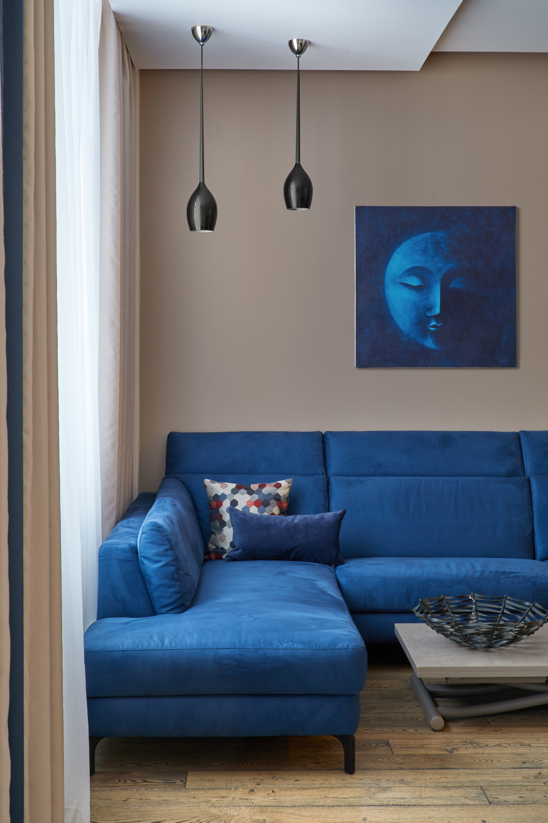 Квартира с видом на городскую набережную