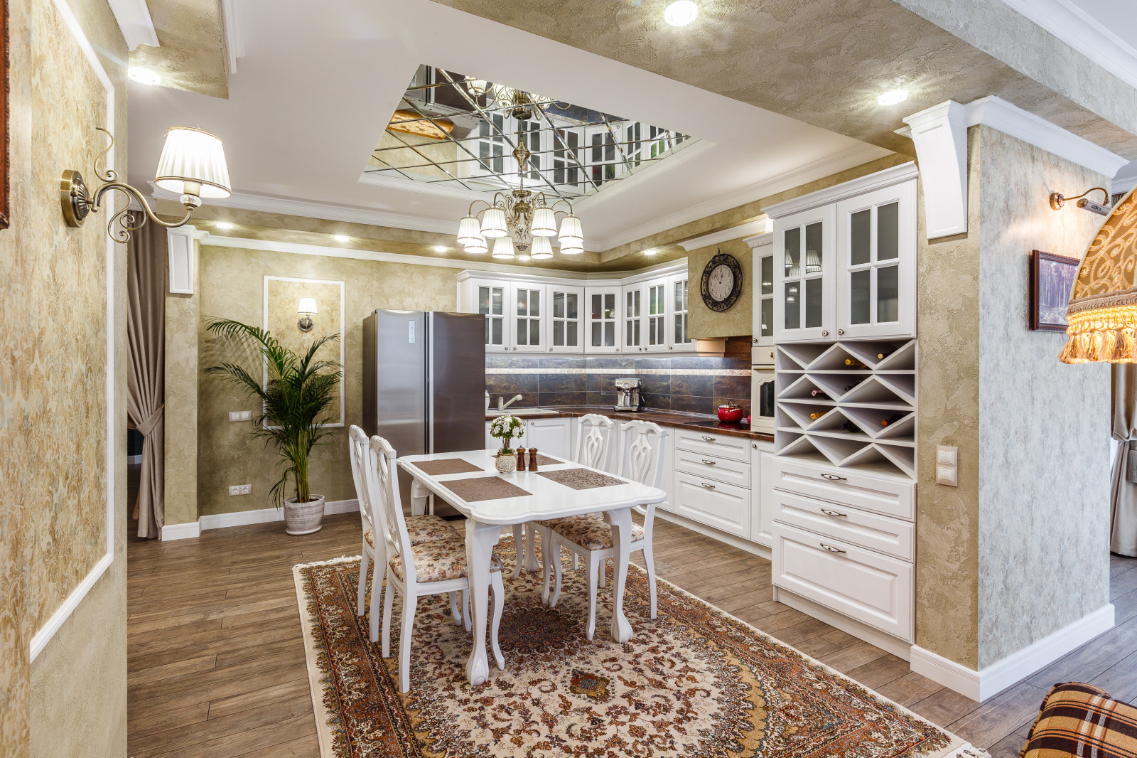 двух комнатная кв с нотками английского стиля. Фото