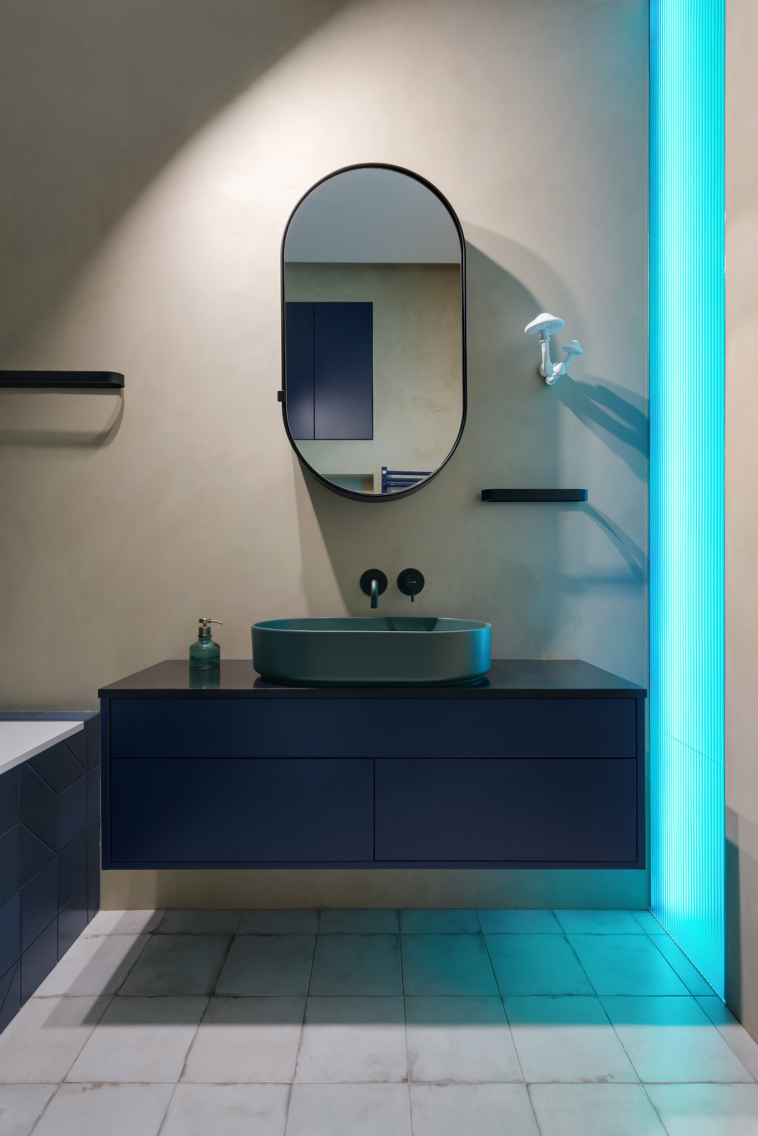 RS • Квартира с грибом и улитками