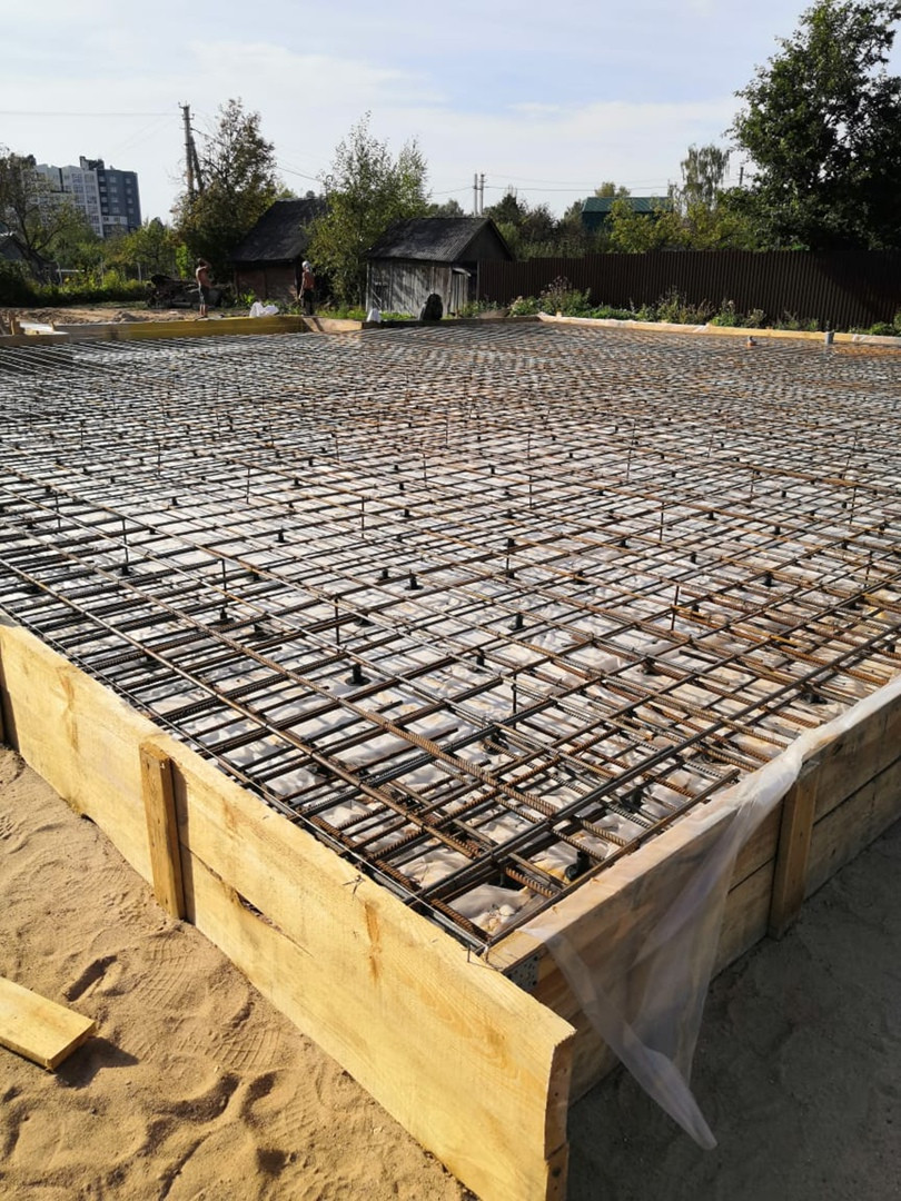 Возведение фундамента