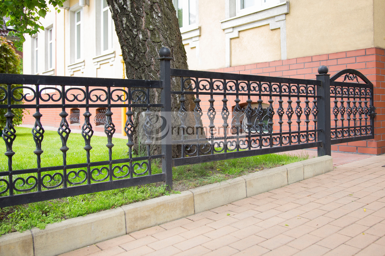 Обложка проекта: Ограждения для государственного учреждения