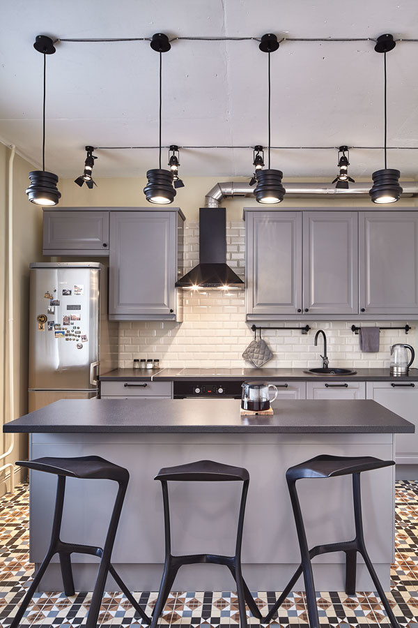 Houzz тур: Квартира без дверей, лишней мебели и суеты