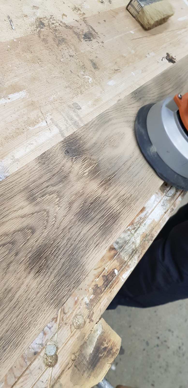 лестница из дуба