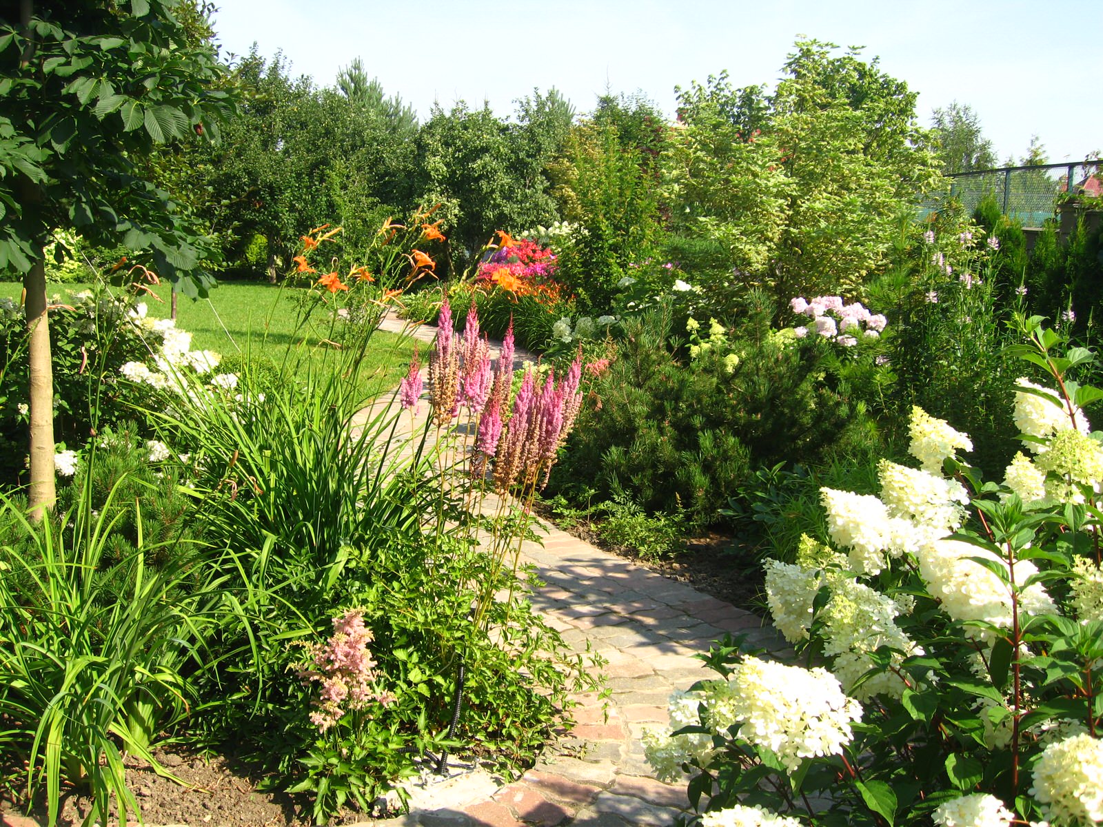 Сад и цветник в английском стиле