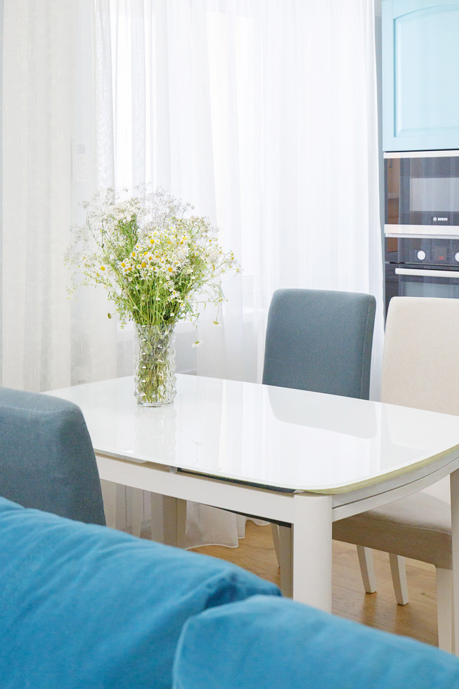 Бирюзовая квартира по улице Интернациональная