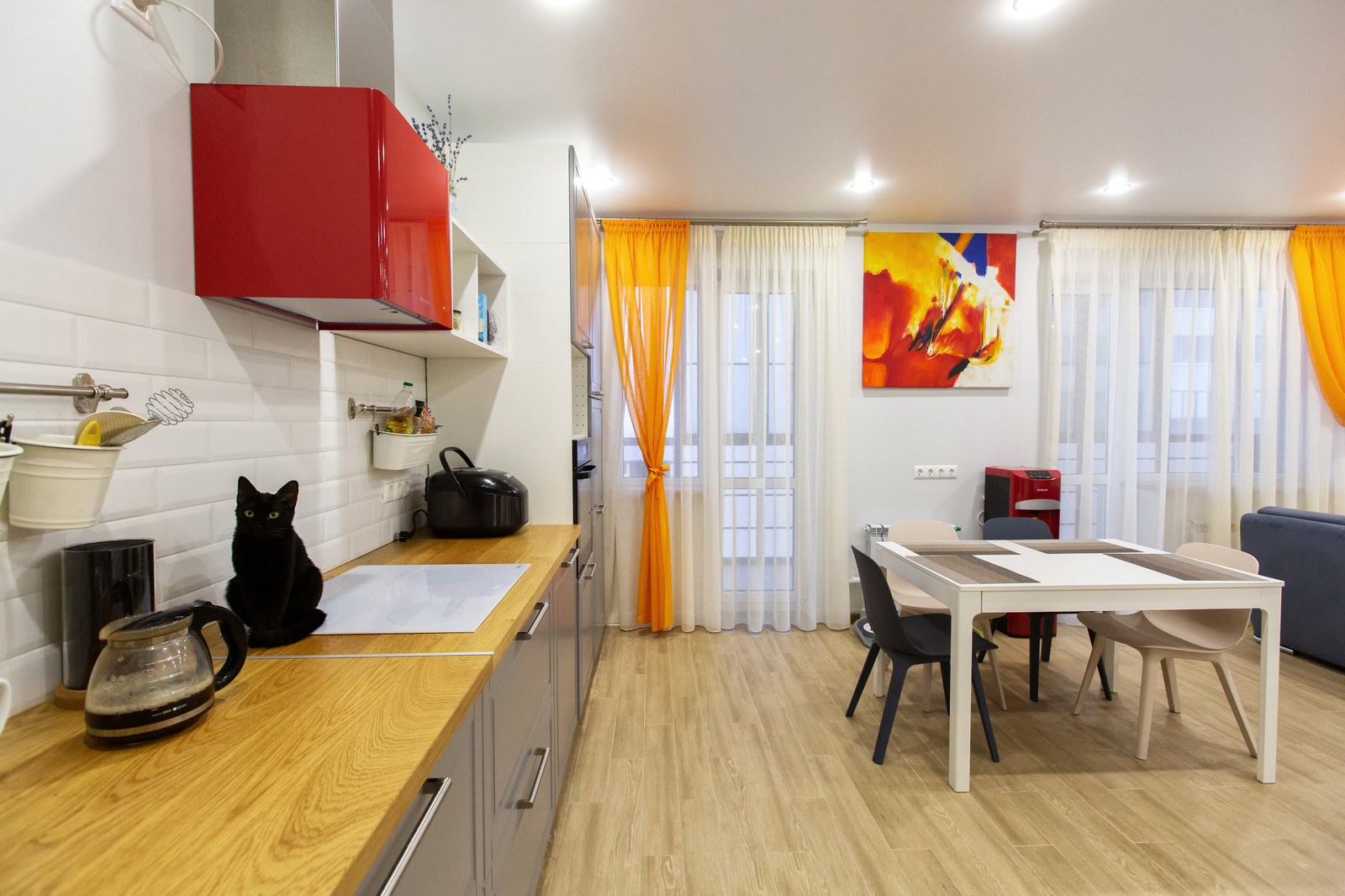 Дизайнерский ремонт в ЖК "Пять звезд", кухня-гостиная, Воронеж