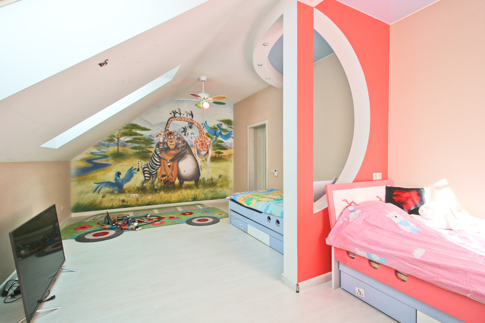 Дом со львами