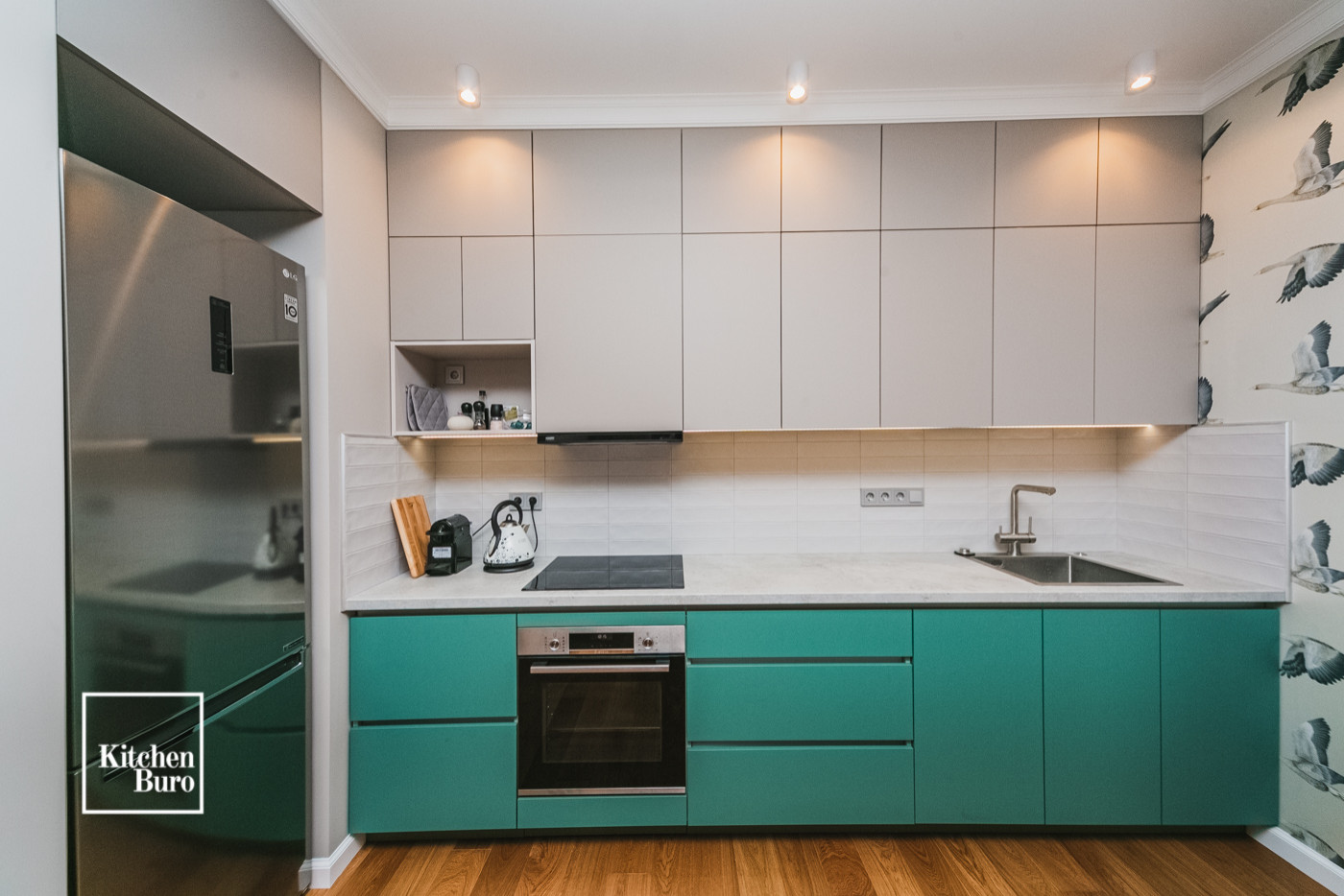 Обложка проекта: Яркая кухня на Олонецкой