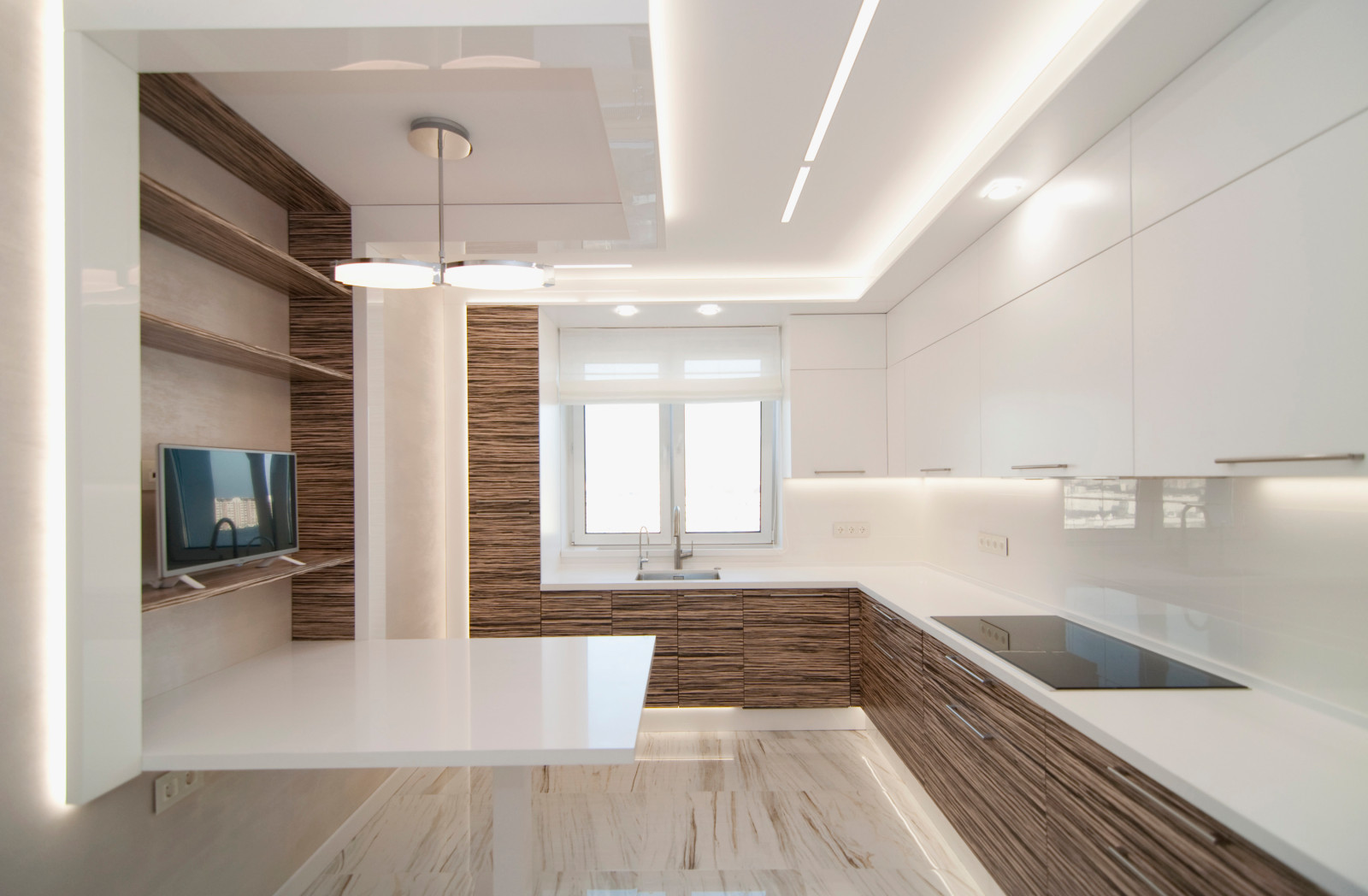 современная квартира 102 кв.м. г.Москва  . жизнь над мегаполисом.