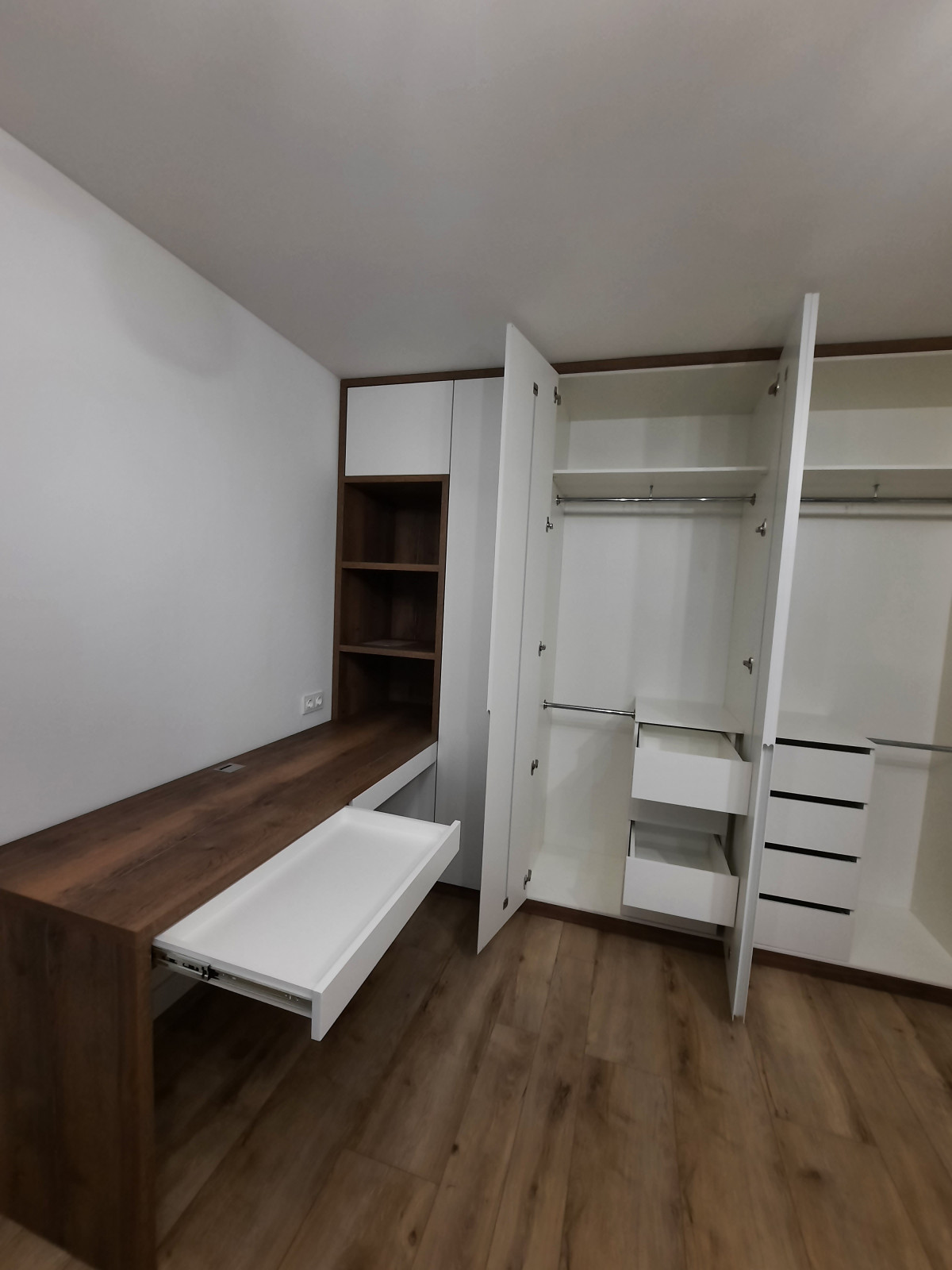 Шкаф в ЖК "KleinHouse"