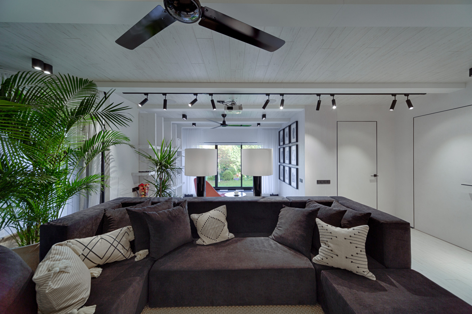 Обложка проекта: НТВ "ГОСТИНАЯ В СТИЛЕ «УЮТНЫЙ СЮРРЕАЛИЗМ»"