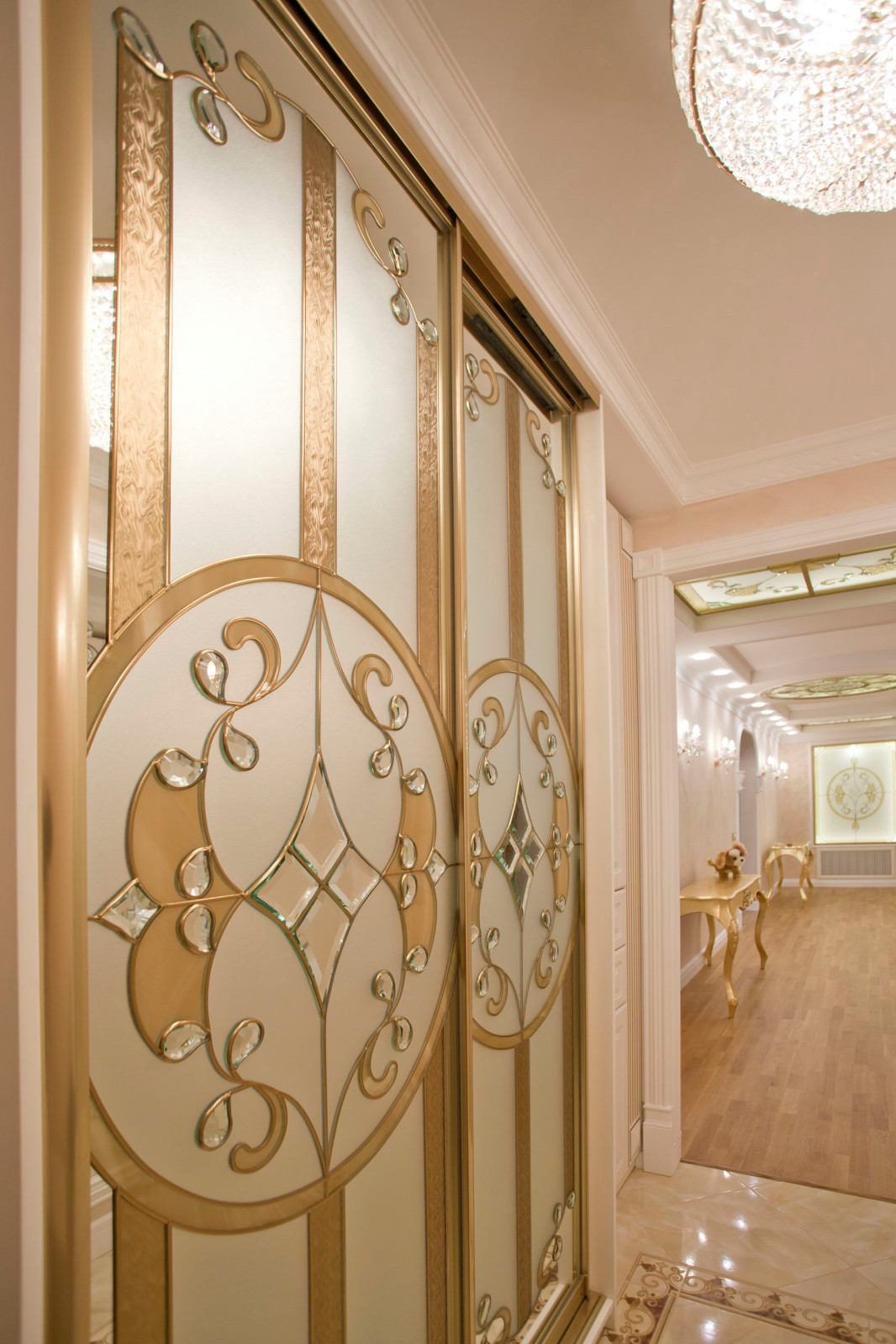 Квартира в классическом стиле. Романтичное настроение.