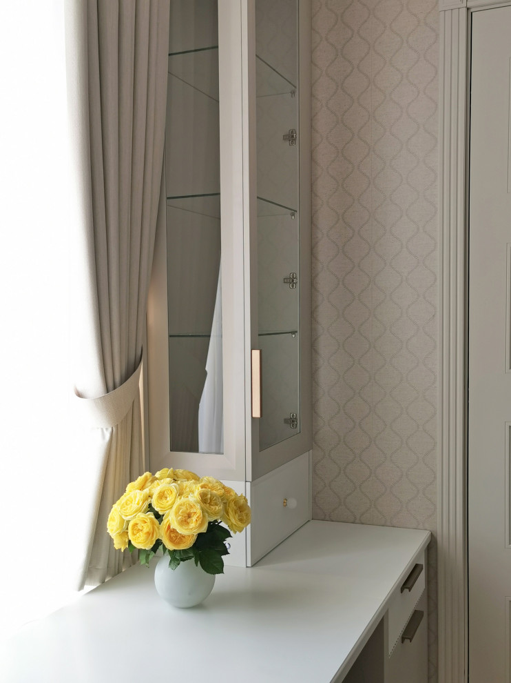 Волга. Рабочее место с туалетным столиком и системой хранения.