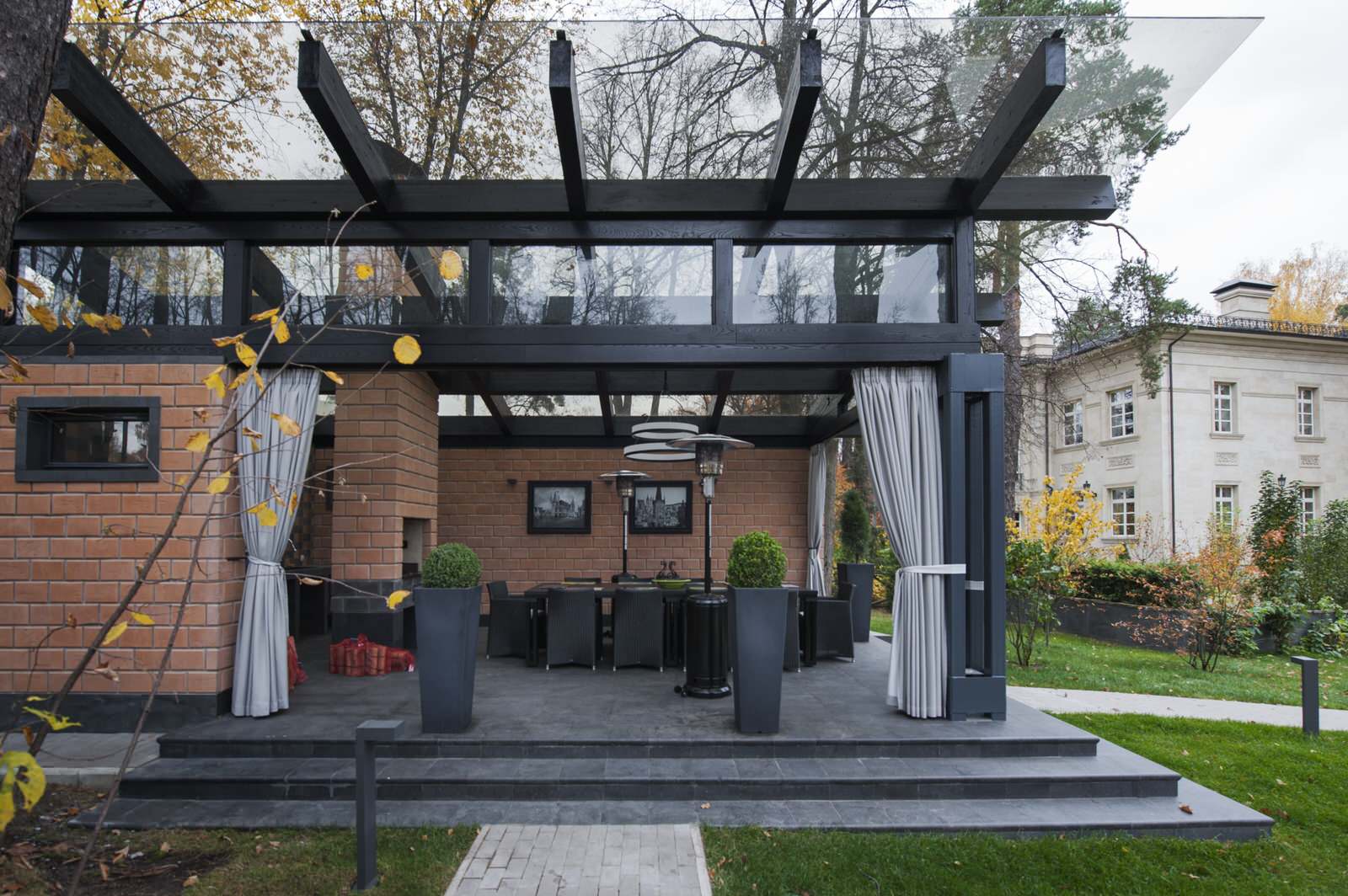 Частный жилой дом в коттеджном поселке Троицкий Парк, 2014 год