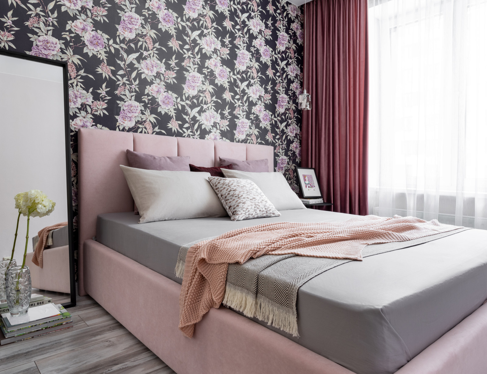 Обложка проекта: Квартира для молодой девушки