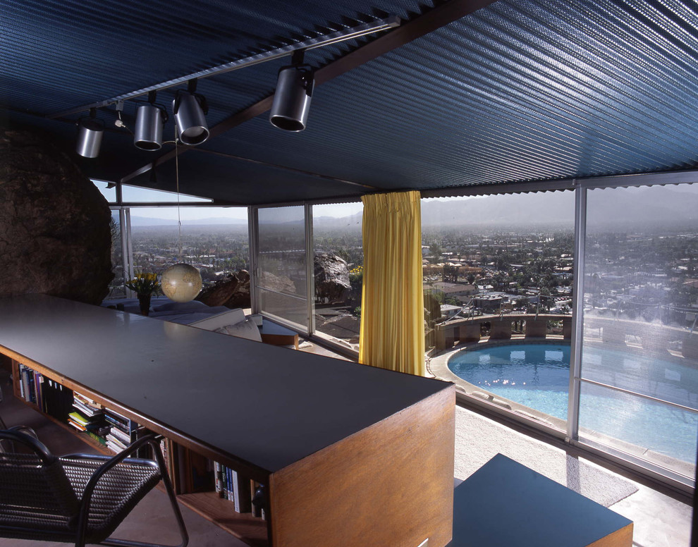 Архитектура: Дом-легенда с валуном внутри