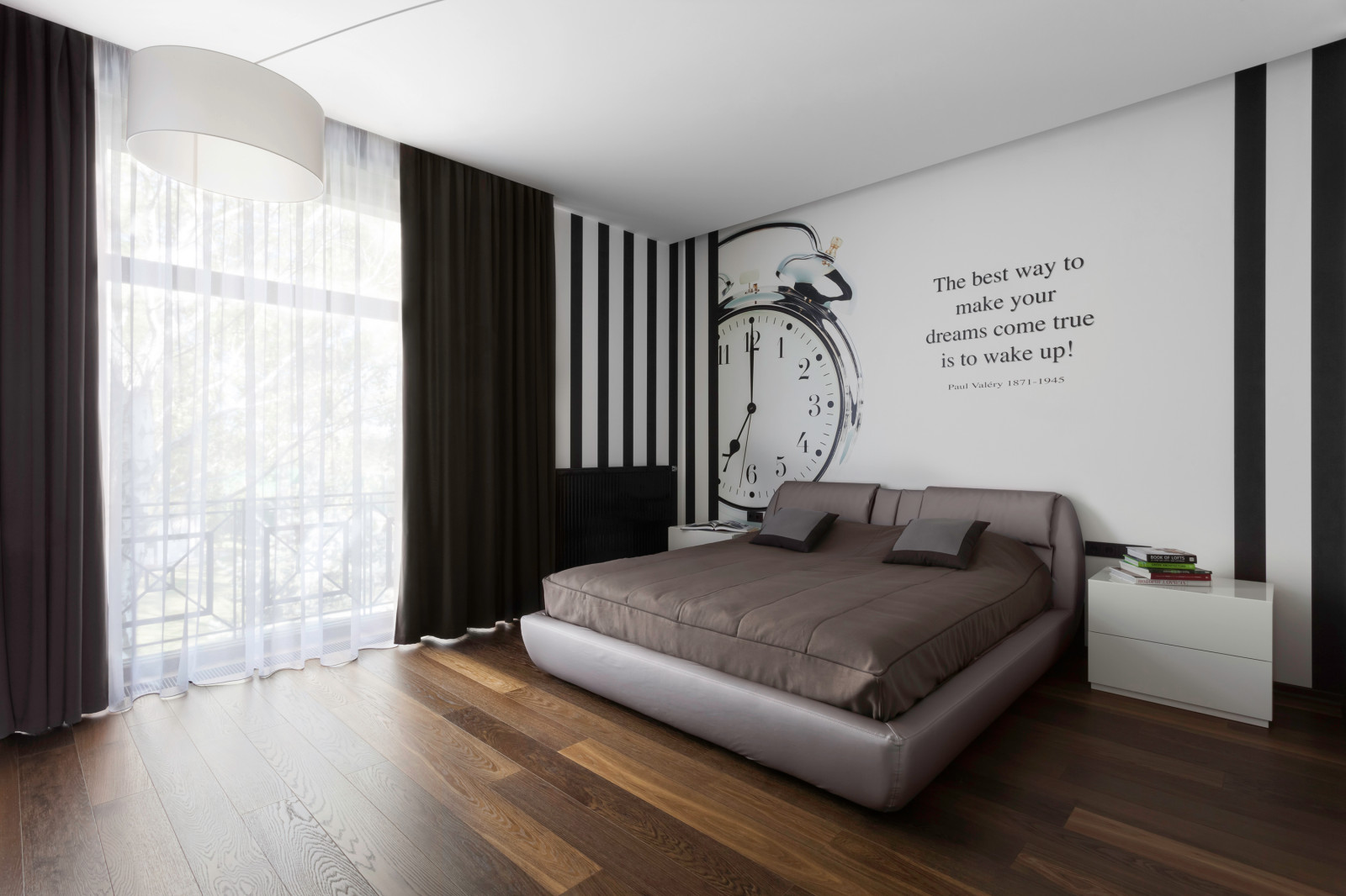 Интерьер загородного дома в классическом стиле.