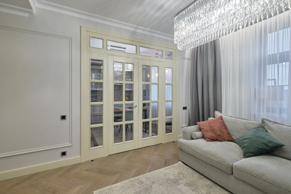 Много стекла в белом интерьере