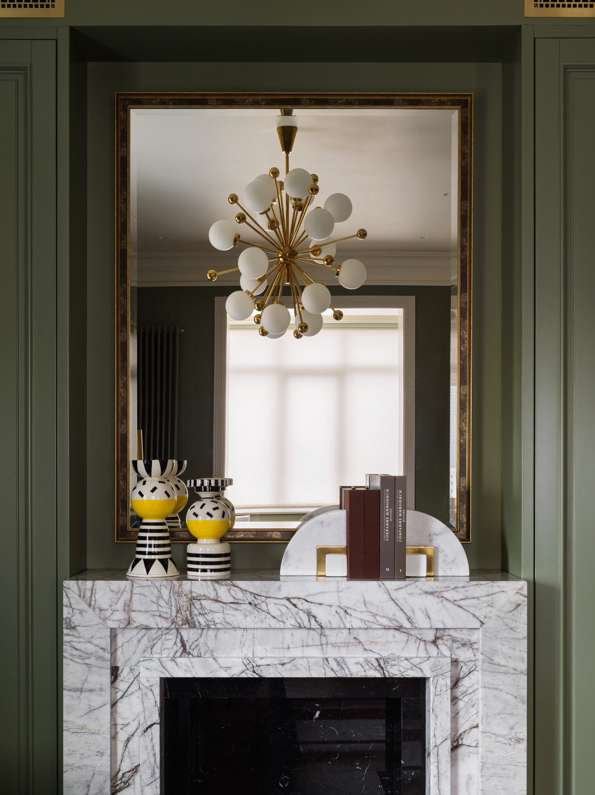 Яркая квартира с классическими элементами