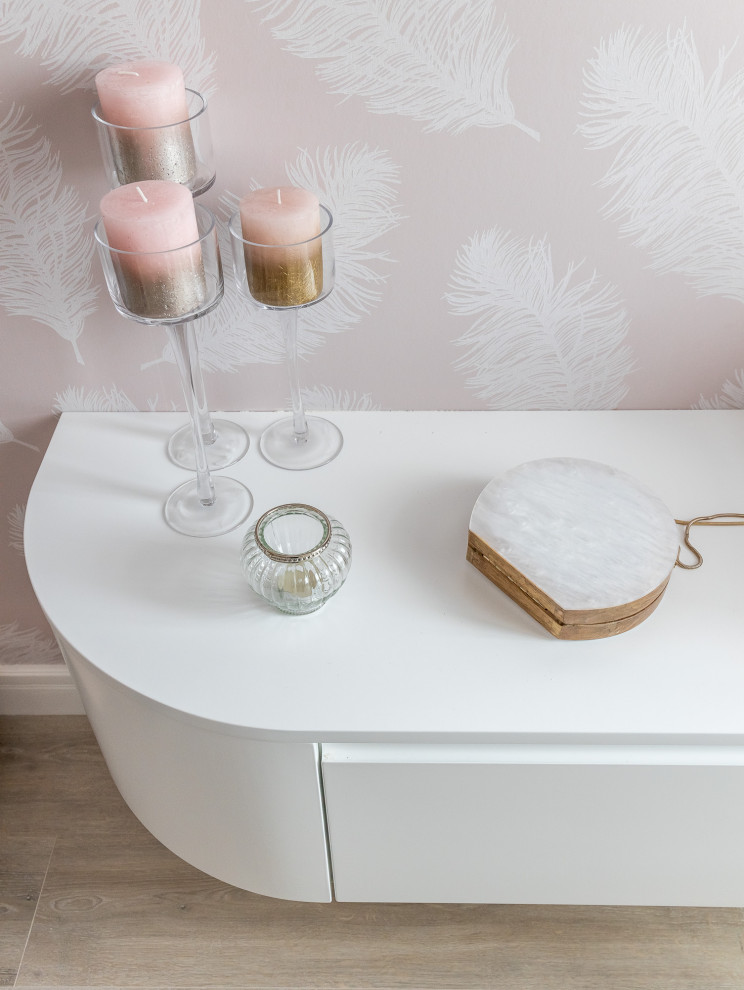 Туалетный столик. Фрагмент