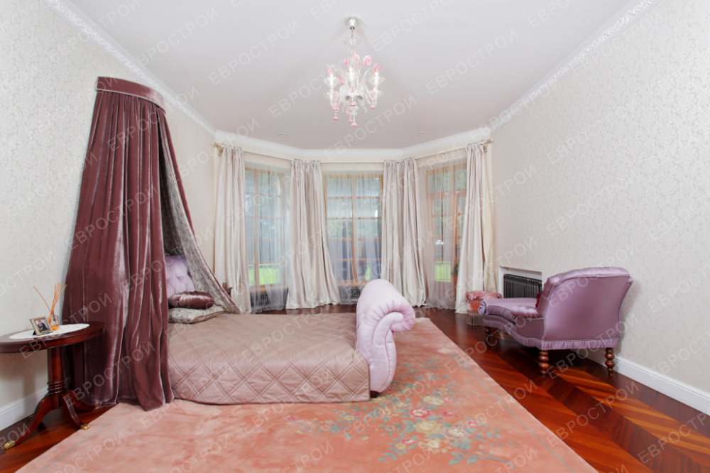 Загородный дом в Репино, площадь 560м2