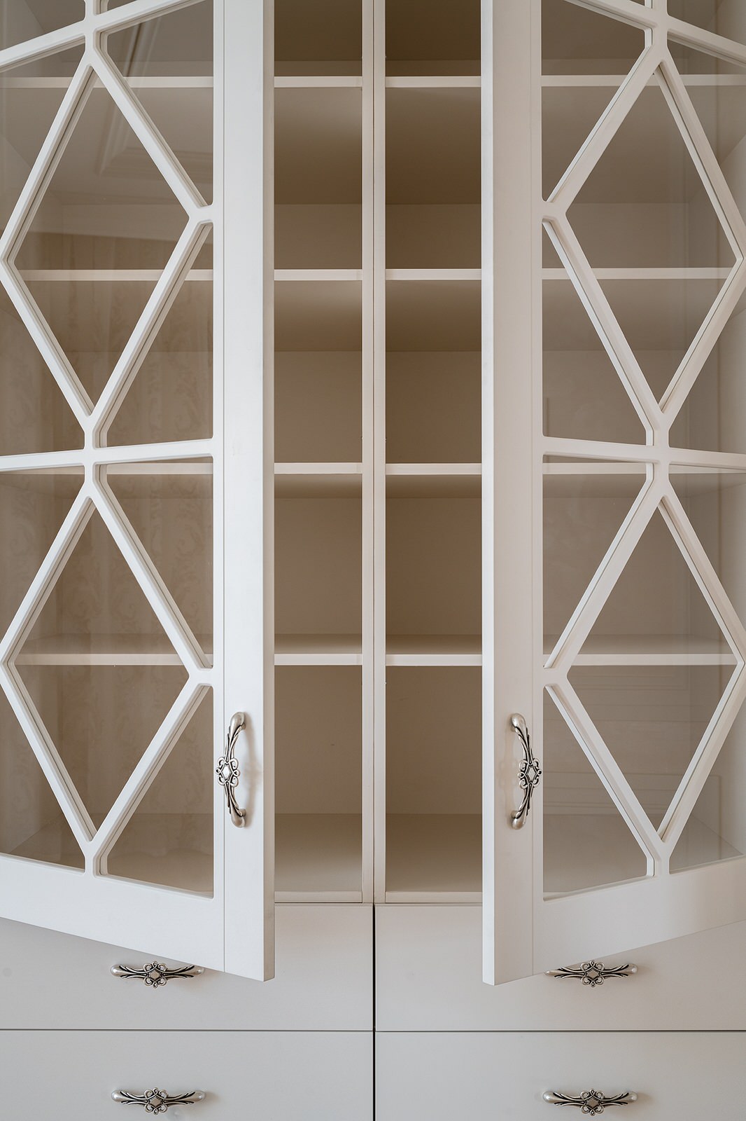 Мебель на заказ для светлой квартиры