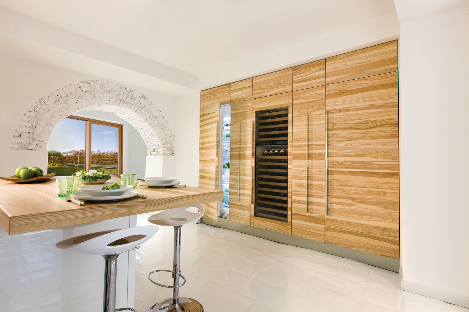 Винные шкафы в интерьере