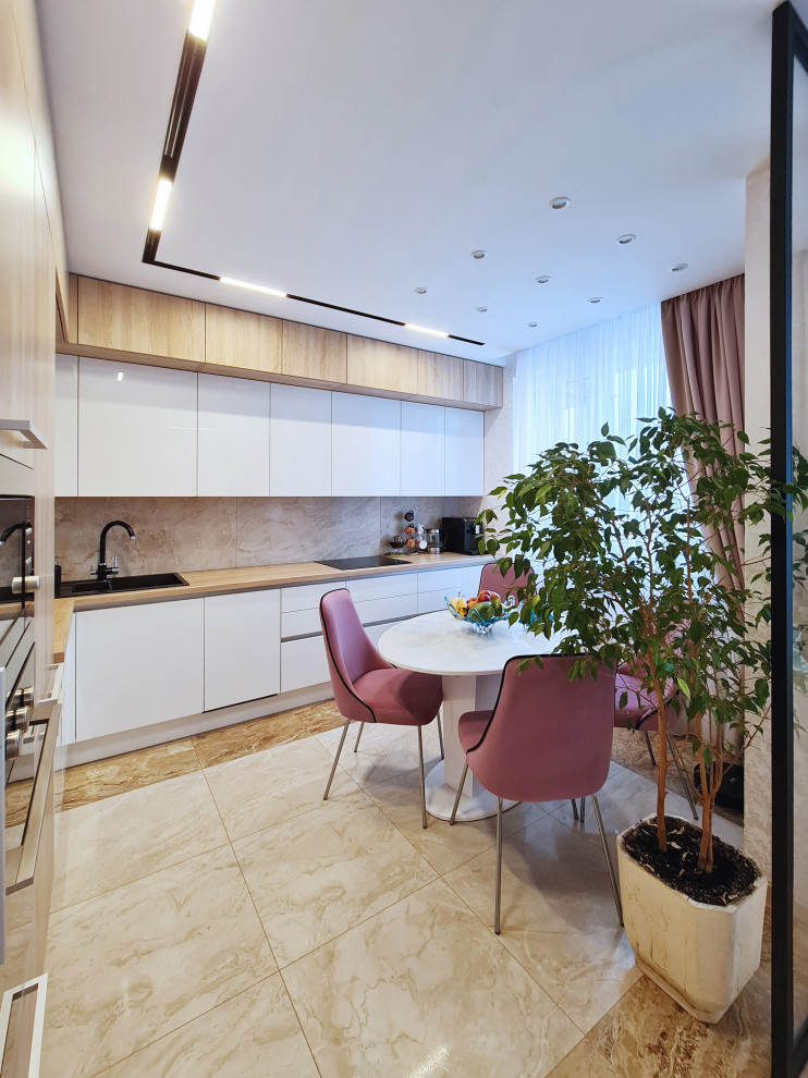 Трехкомнатная квартира 85 кв м