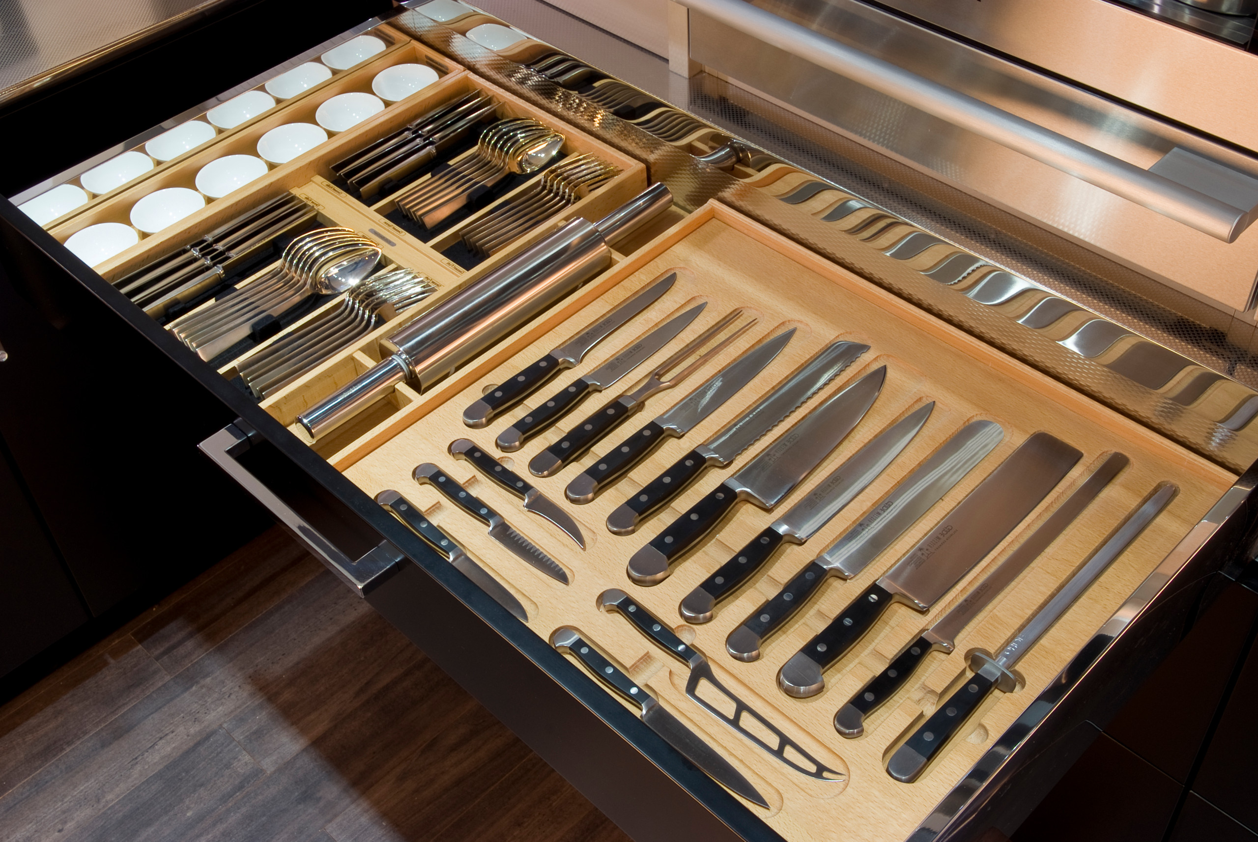 Подставка для ножей: Как правильно хранить и точить лезвия