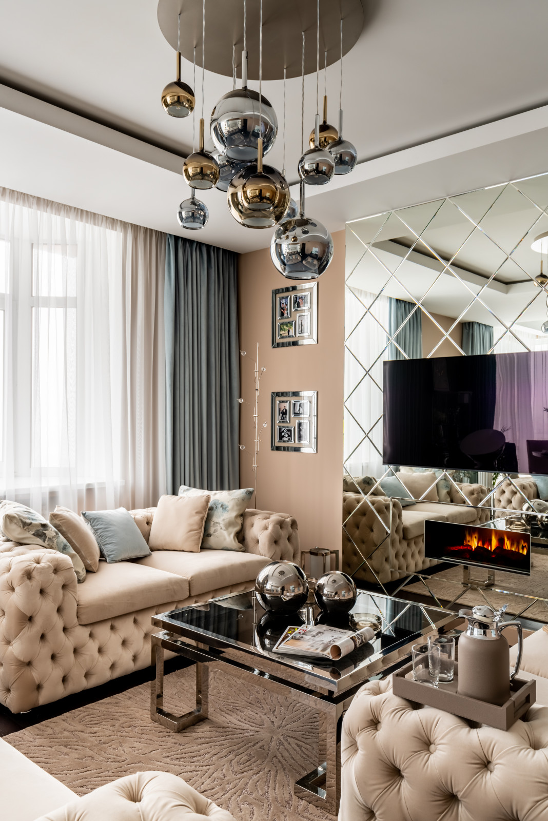 Бежевый и зеркала