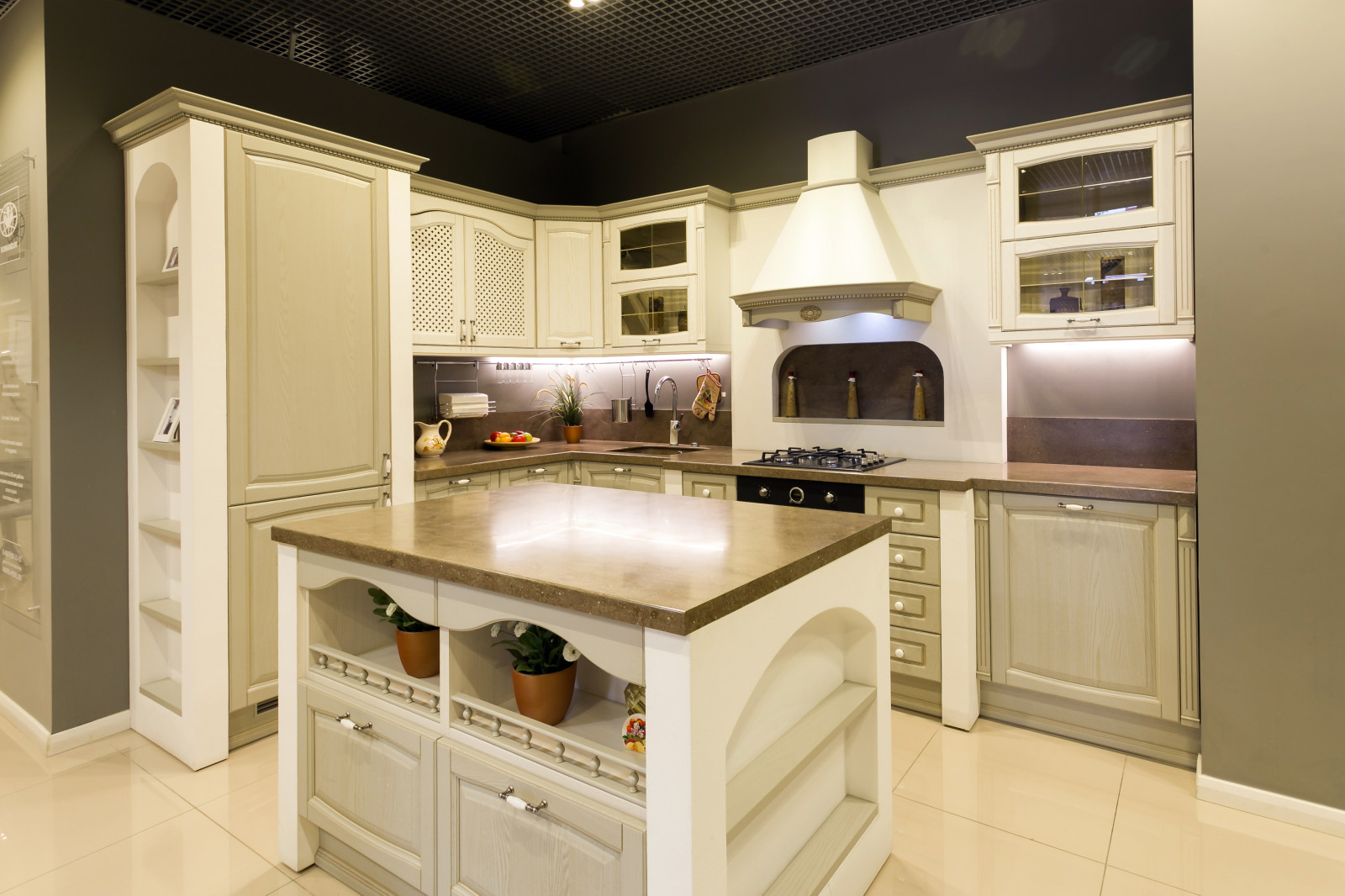 Обложка проекта: Кухня в классическом стиле