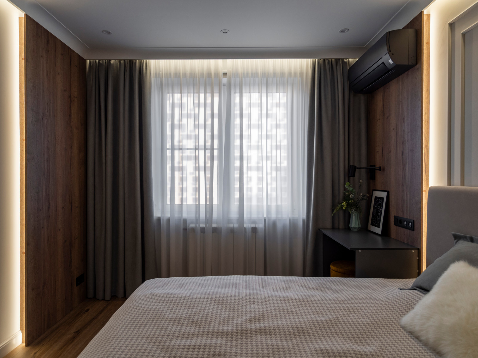 Спальная для молодой пары в ЖК Лучи