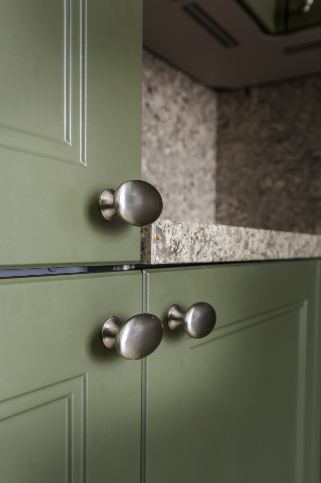 Кухня Nolte Windsor Lack для  легендарного диктора ЦТ И. Л. Кириллова