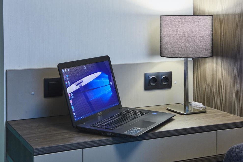 Обложка проекта: Освещение номера в гостинице Mirotel