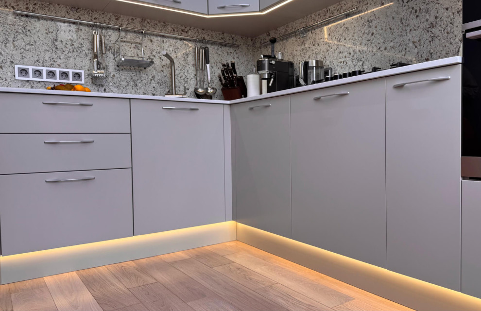 Современная кухня в цвете Серый Кашемир