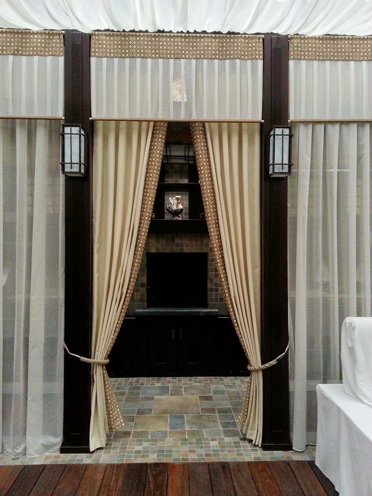 Сложные модели штор: крой, декор, установка