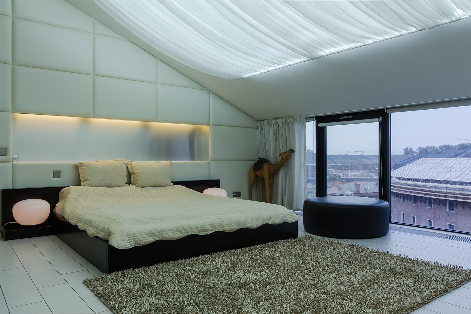 Мансарда на Адмиралтейской наб.